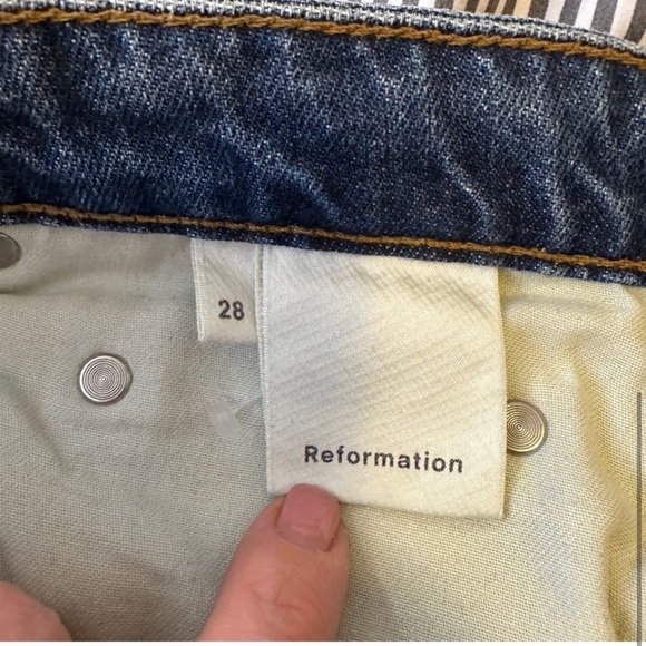 Reformation Winona Mid Slim Button Fly Jeans in Baltic Wash 28 - Picture 5 of 5